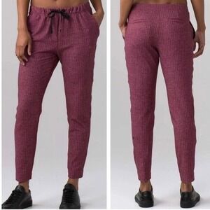 Lululemon Jet Crop Slim Pants Women 8 Berry Red Drawstring Travel Lounge Pullon